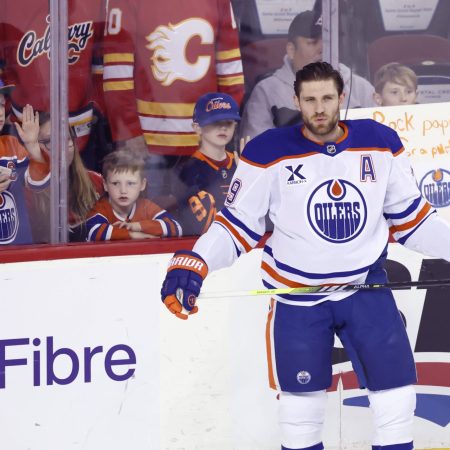 Oilers vs Sharks Prediction: 7-Unit Best Bet on Edmonton -1.5 (-110) at Pinnacle
